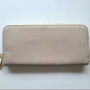 Women Zip Tan Wallet